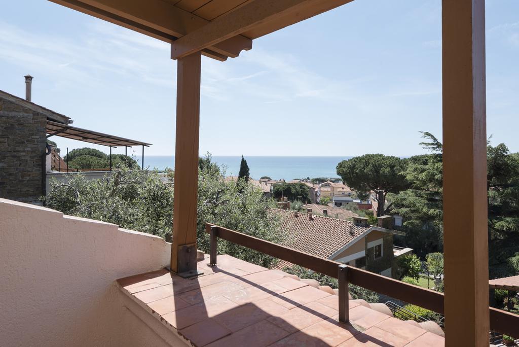 Villa Con Terrazza Vista Mare Кастільйоне-делла-Пеская Екстер'єр фото
